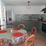 Holiday home La Tourterelle En Auvergne *
