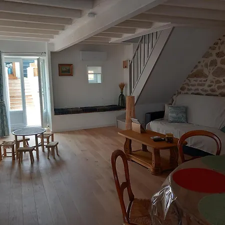 La Tourterelle En Auvergne Holiday home