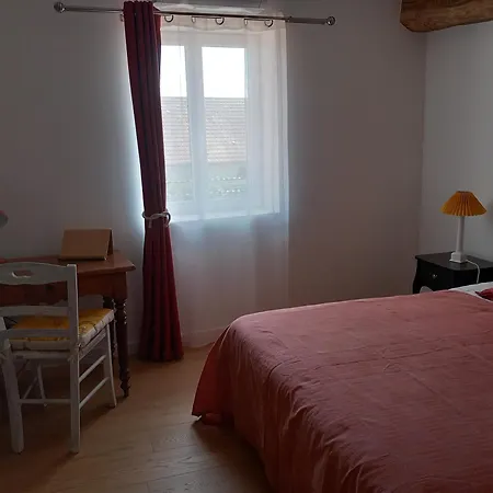 La Tourterelle En Auvergne Holiday home *